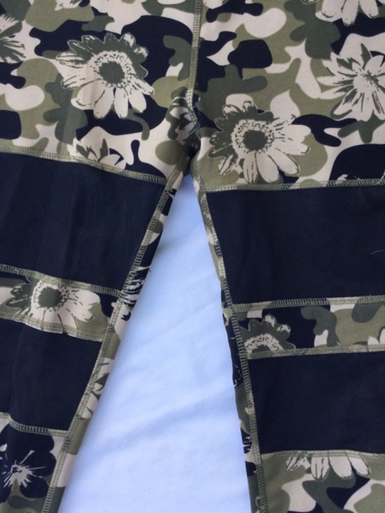 Women’s Leggings, set of 3, 2 Pop Fit, 1 LSU, Large - Picture 12 of 15